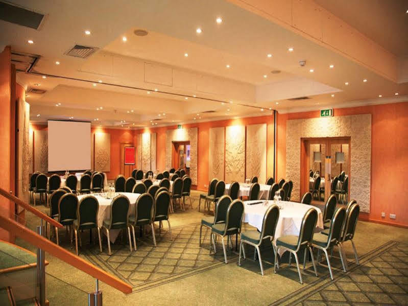 Regency Park Hotel, Health Club & Spa Thatcham Exterior foto